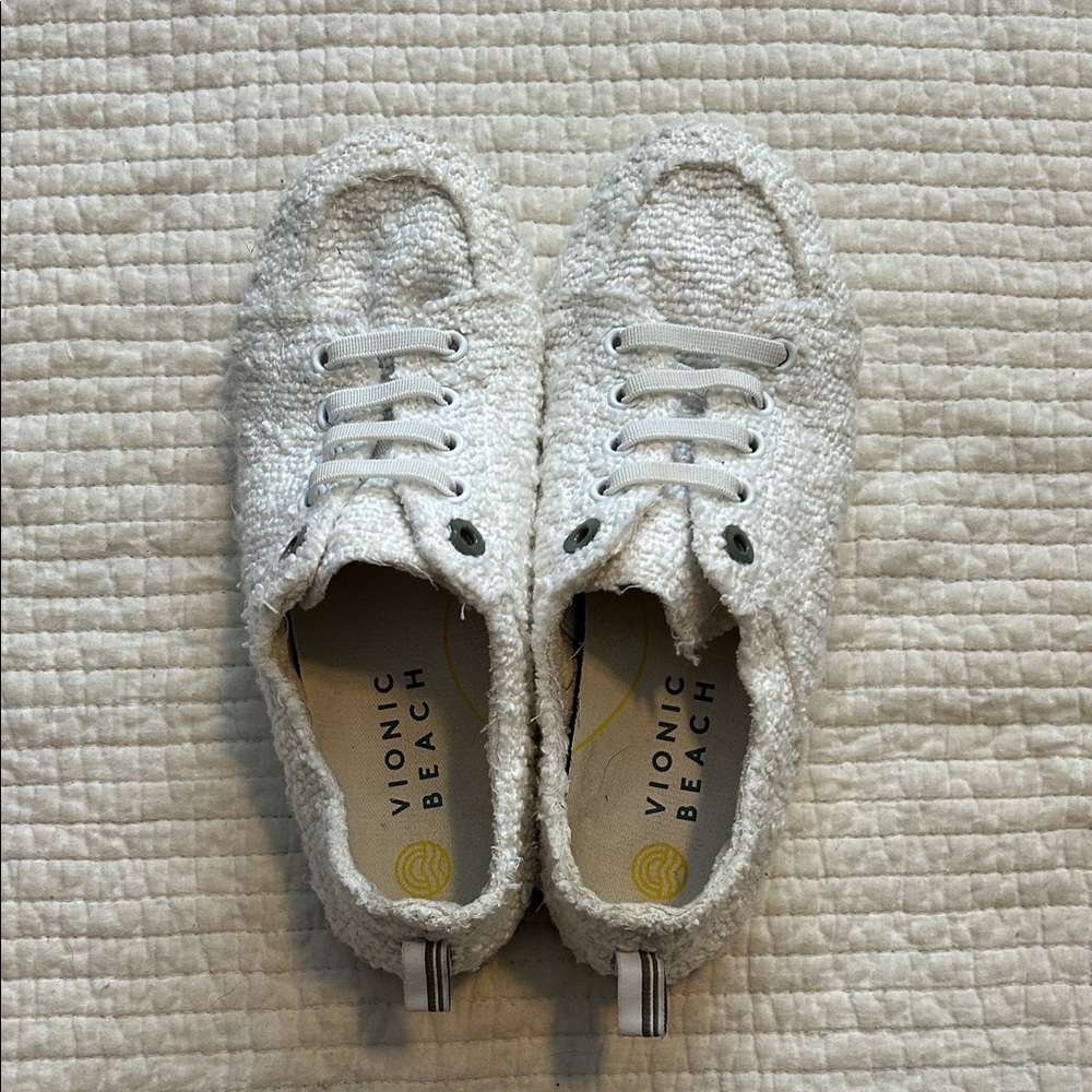 Vionic Beach Cream Textured Sneakers